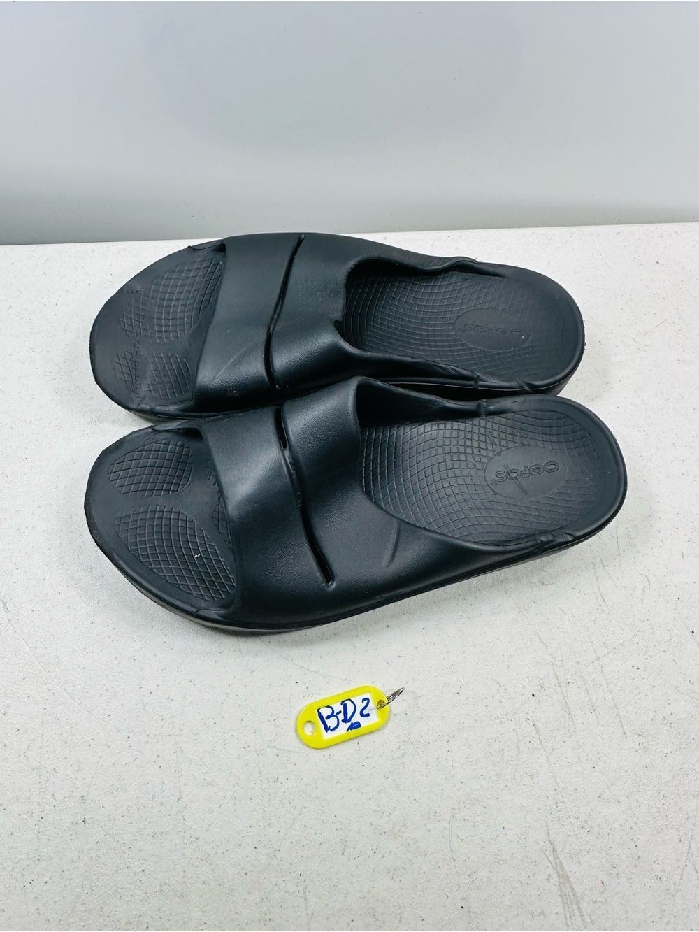 OOFOS OOahh Recovery Slide, Black - Women’s Size 11, Men’s Size 9